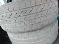 2 pneus 10 Euros  cada 205/55/R16