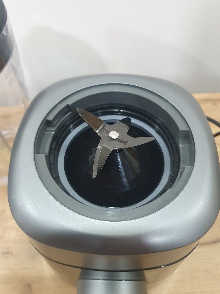 Blender Kielichowy Cecotec Power Black Titanium 1300MAX B ,1.5L