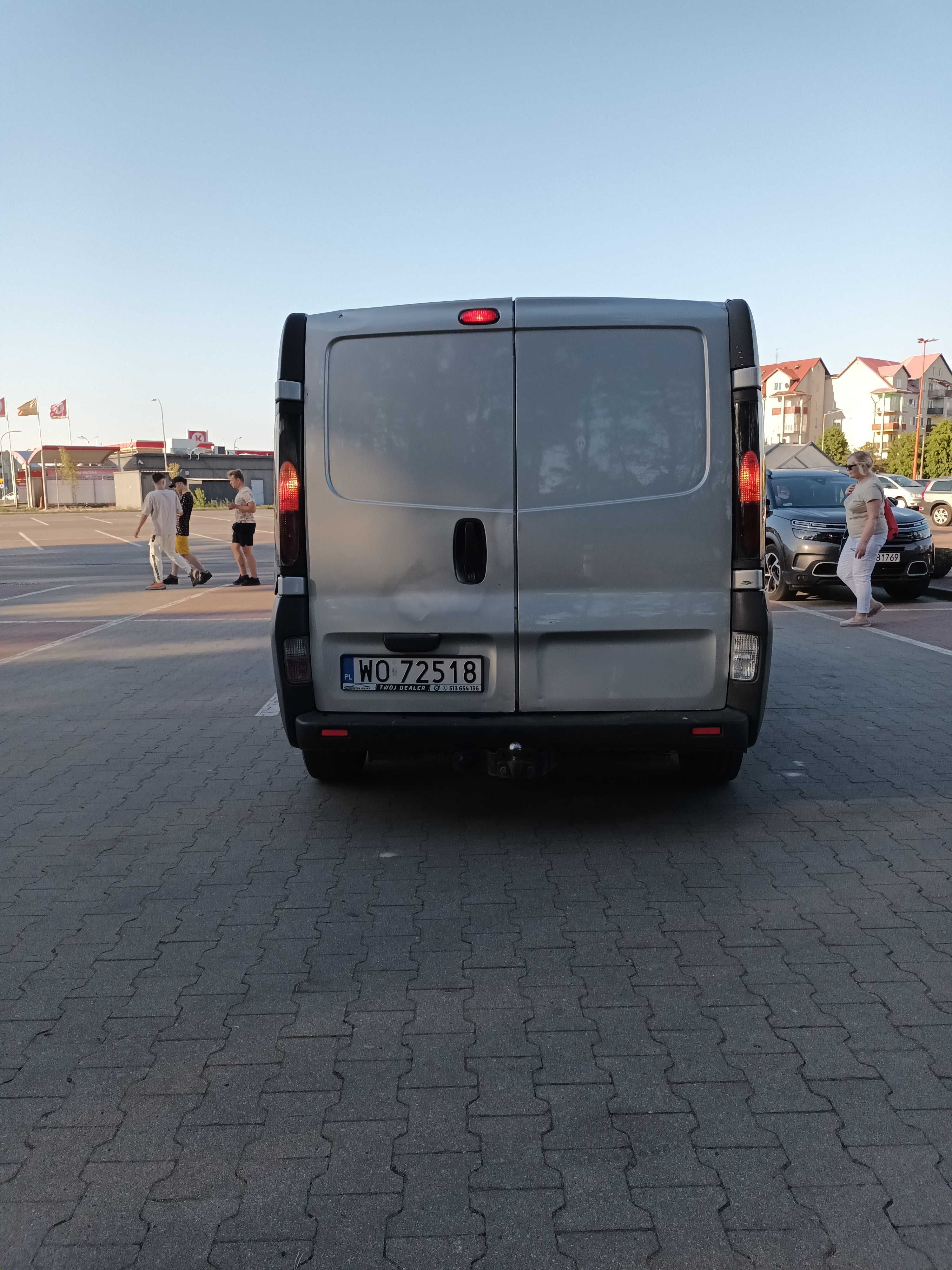 Trafic 1.9 dci 101 km 2003r. Uszkodzony silnik
