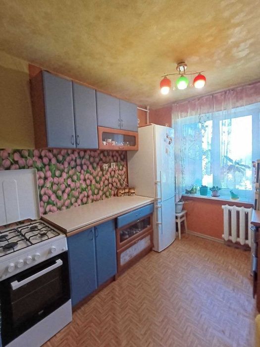 Продається 3-кімнатна квартира по вул. Героїв Дніпра