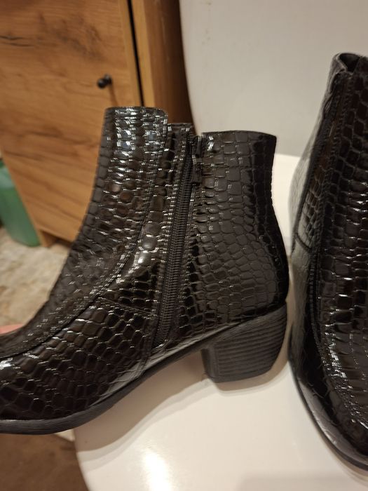 Nowe botki damskie rozmiar 40