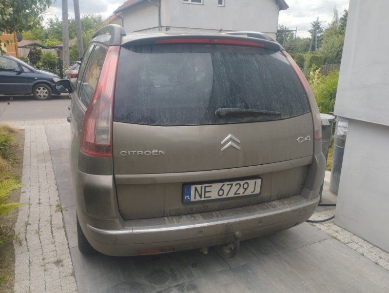 Sprzedam uszkodzonego Citroena C4 Grand Picasso
