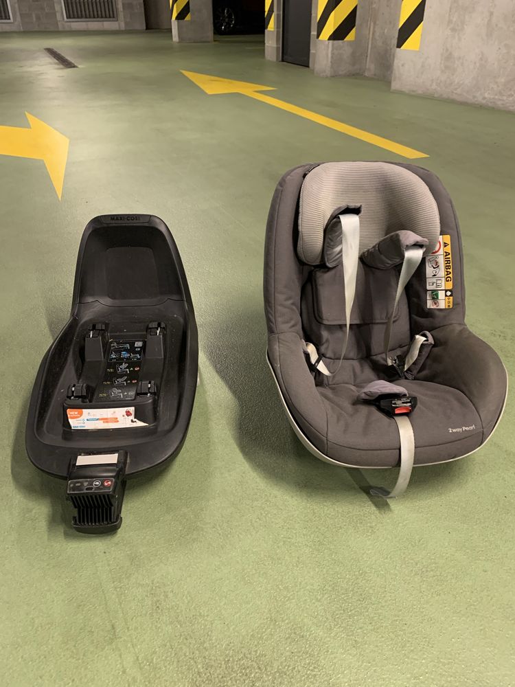 Fotelik Maxi Cosi 2 way pearl z bazą isofix