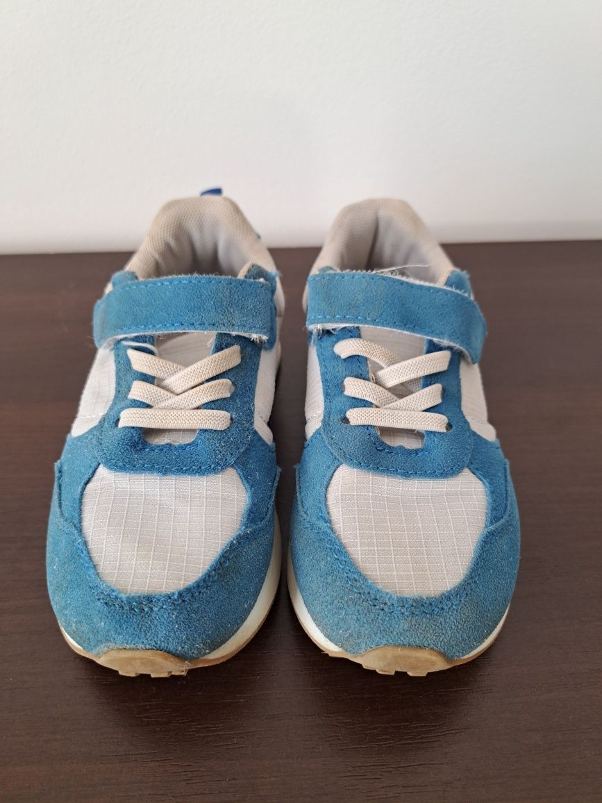 Chłopięce buty w rozmiarze 29