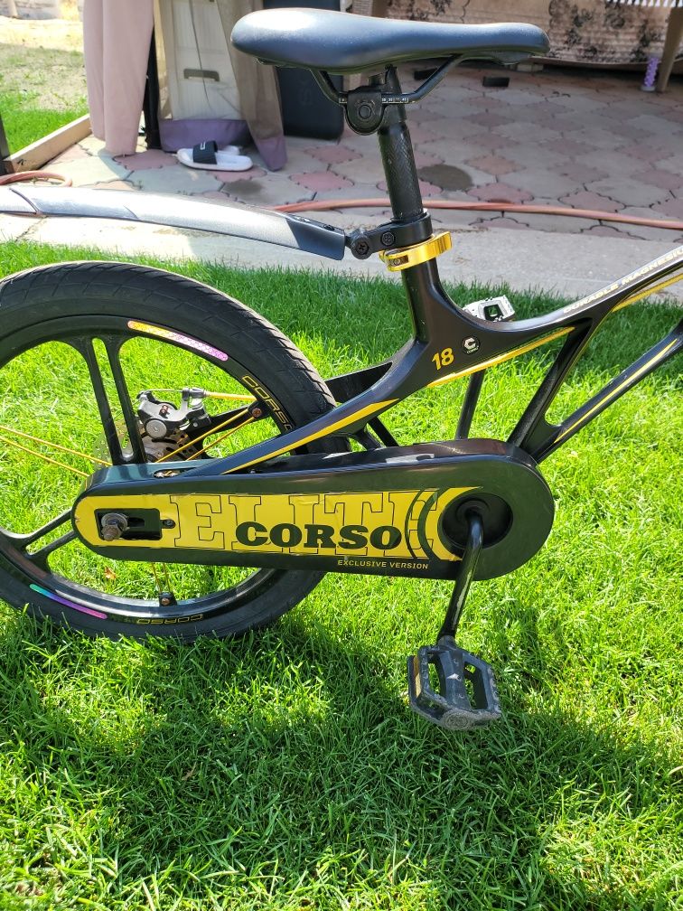 Велосипед магнієвий двоколісний 18" дюймів "CORSO Elit"