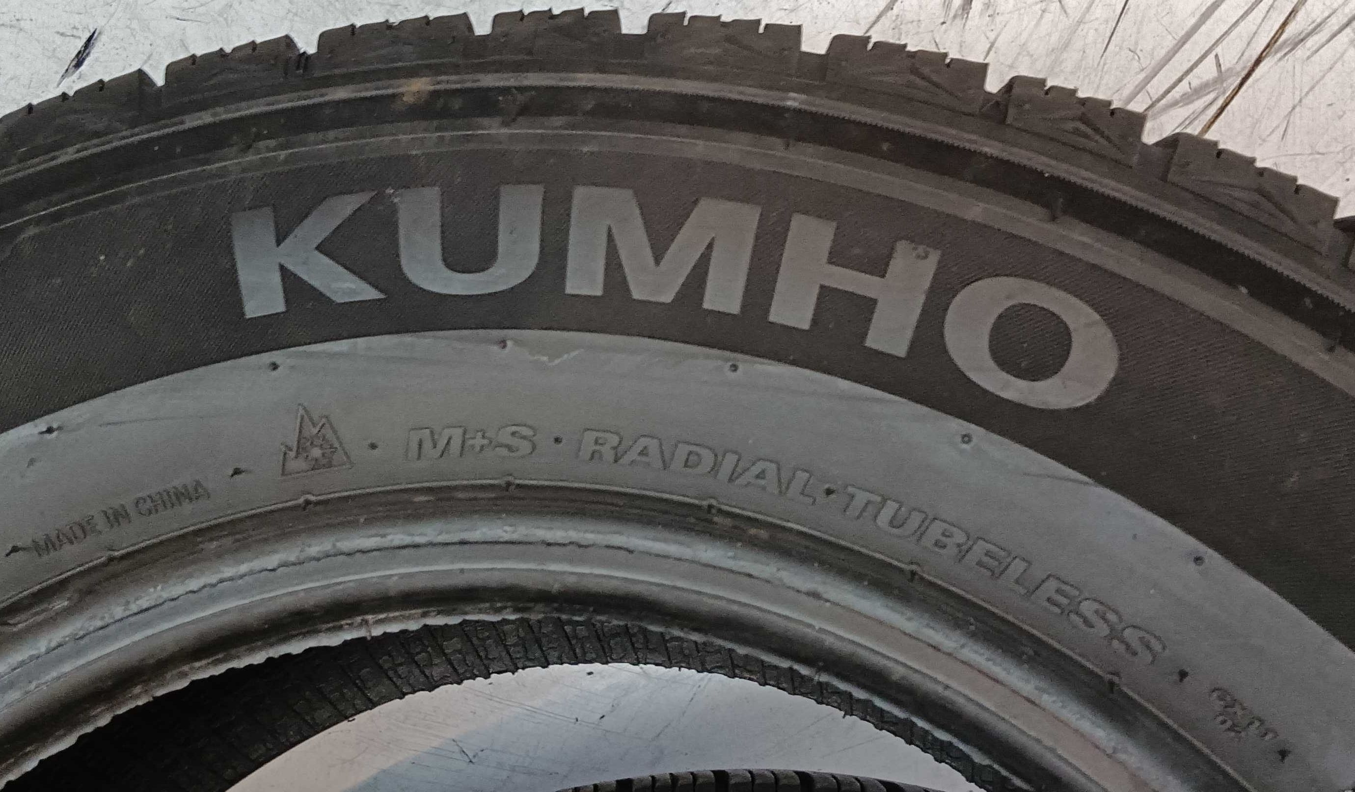 P616320M Para 215/65R15C Kumho Portran 4S CX11 Van 4Season 2023rok