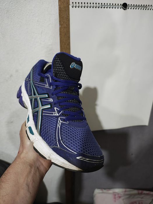 Buty sportowe do biegania Asics Gel-Innovate 6. Rozmiar 41.5