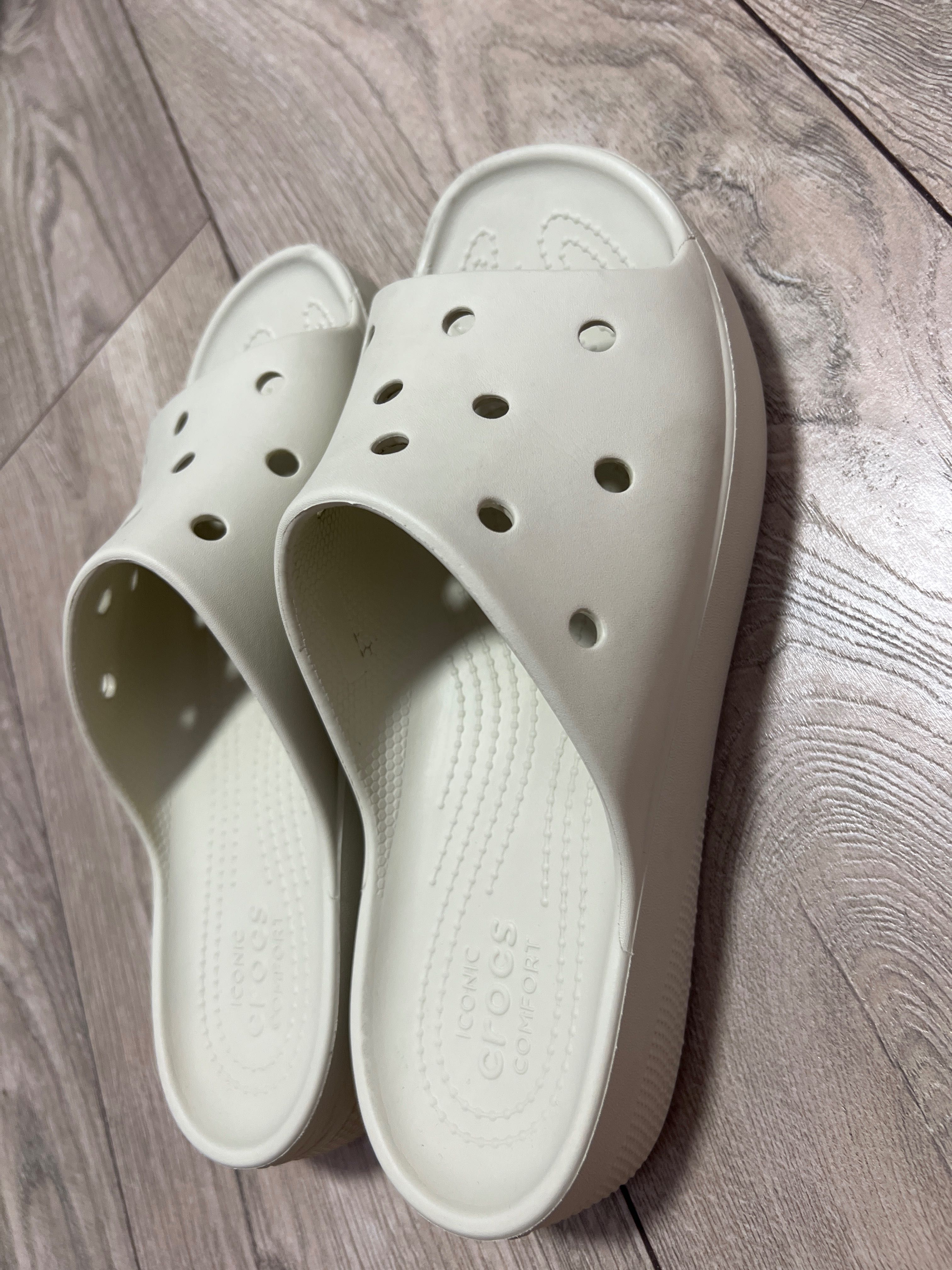 Crocs,шльопанці 9 розмір б/у