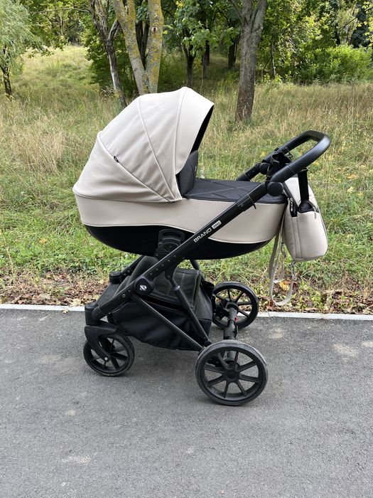 Продам візочок і автокрісло Riko