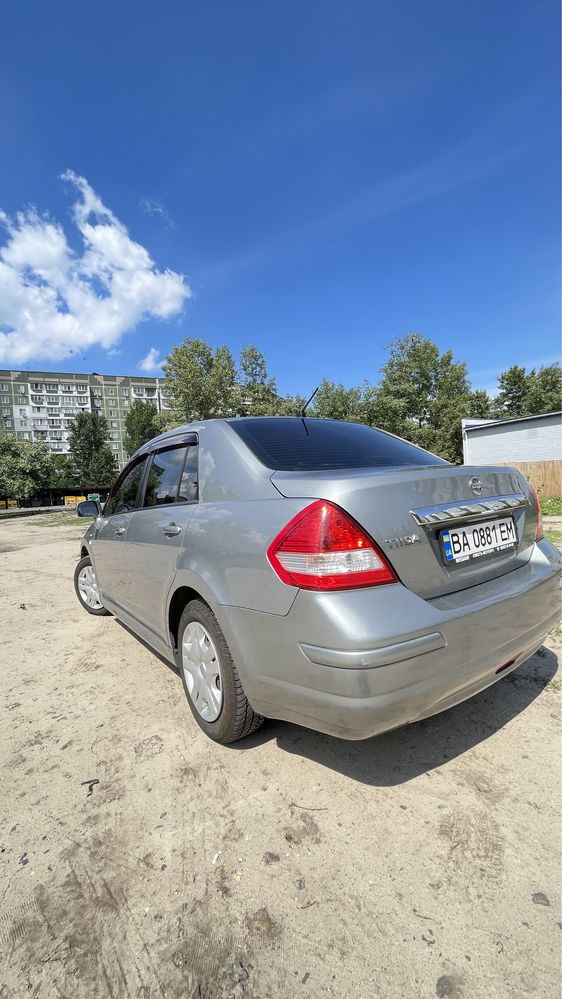 Nissan Tiida 2011