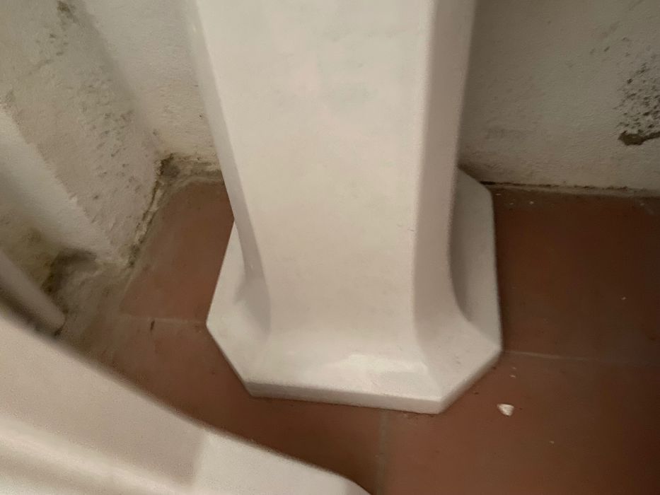 Lavatório antigo - disponível até 1 setembro