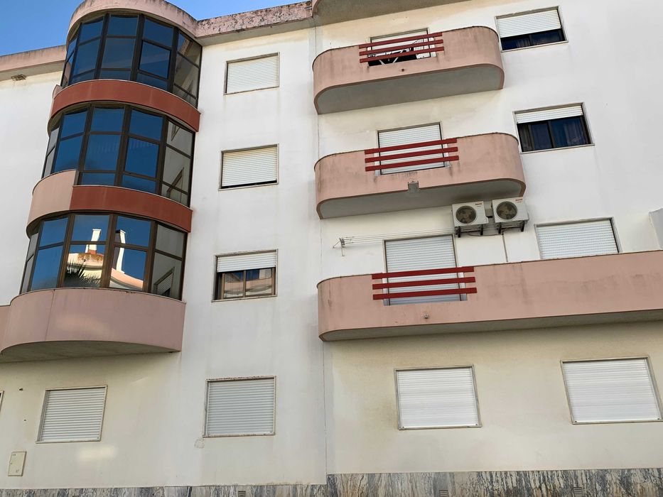 Arrenda-se Apartamento T3
