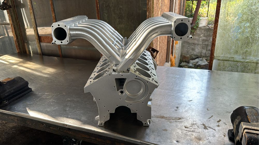 Stylowy Stolik z silnika bloku BMW V12 m70 750i rarytas