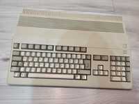 Amiga 500 z kartą pamieci.