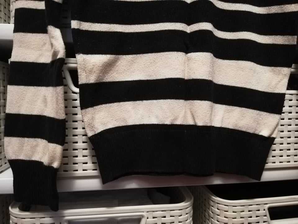 Bluzka Sweter w paski z długim rękawem - rozmiar S