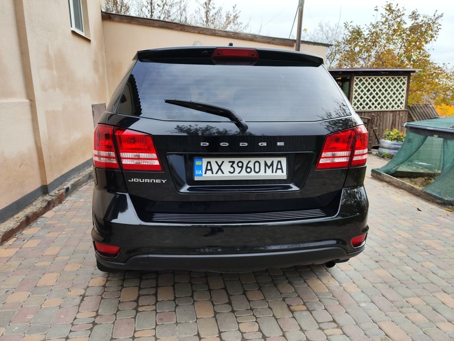 Продам Додж в отличном состоянии 7 мест