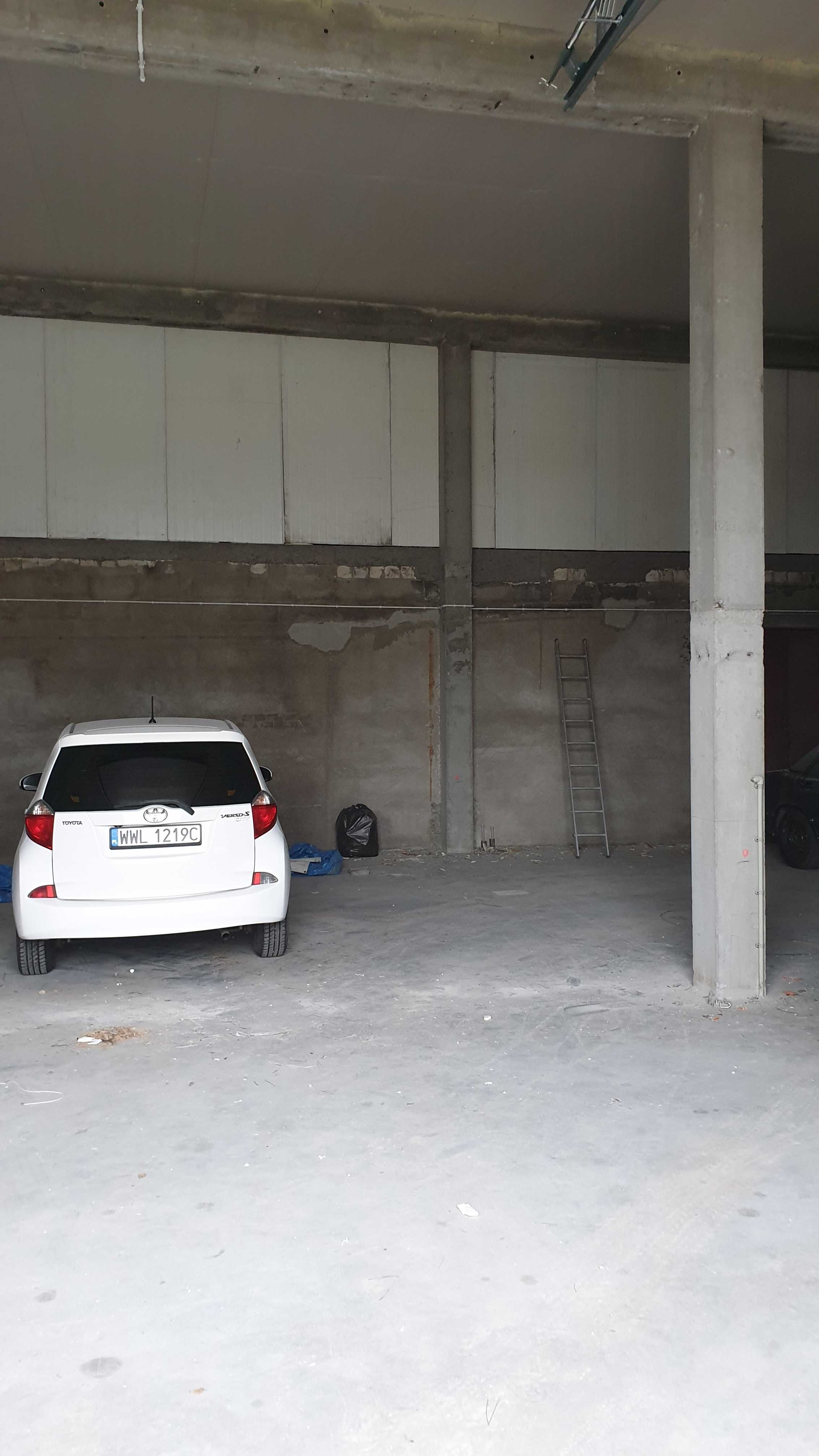 Hala 1000 m2 przy trasie S8, dojazd TIR, teren przemysłowy utwardzony