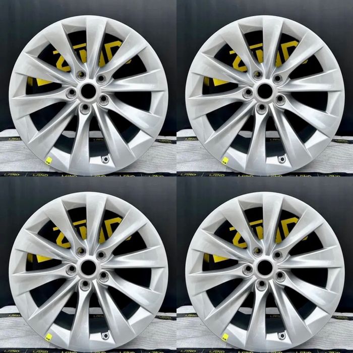 Диск колісний R18 Tesla Model 3 1044221-00-C 1044261-00-A