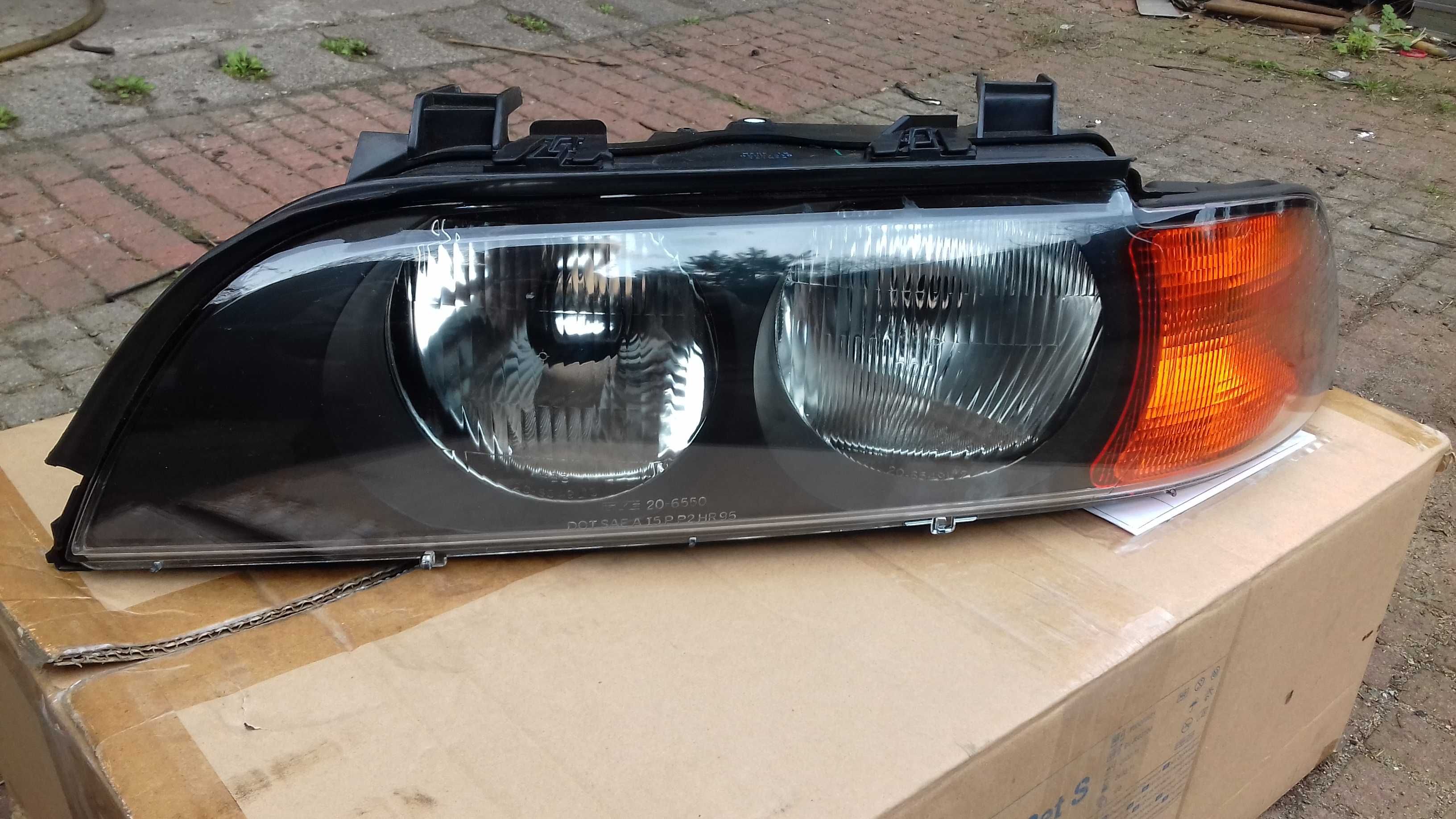 Reflektor Lampa przód Lewa BMW E39 Nowa