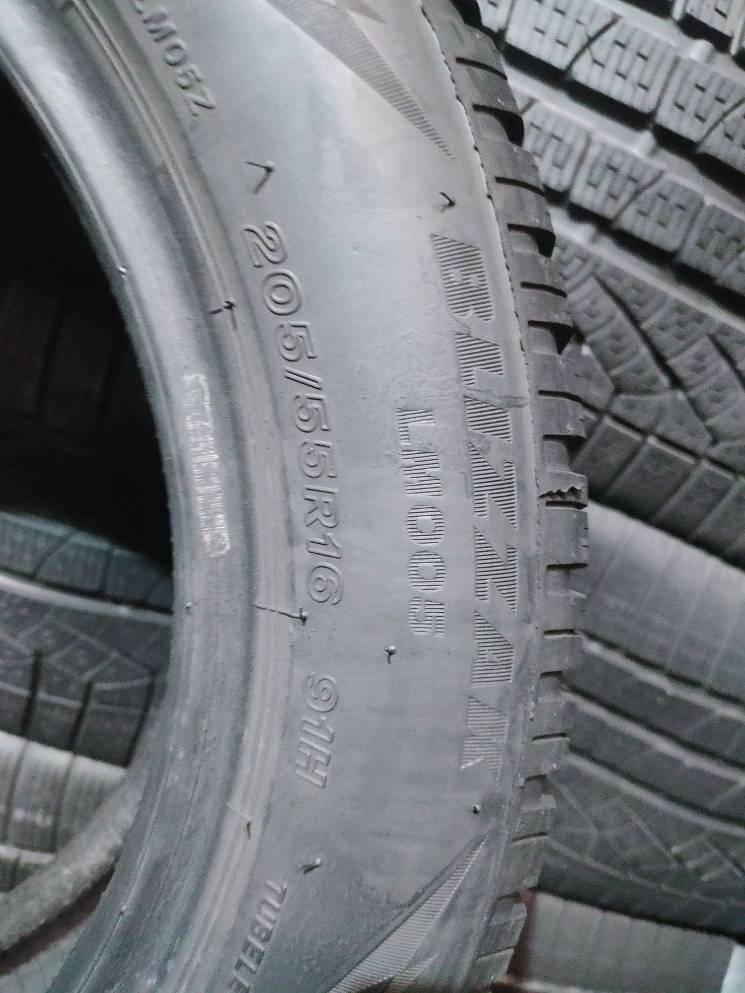 205/55r16 Bridgestone Blizak LM005