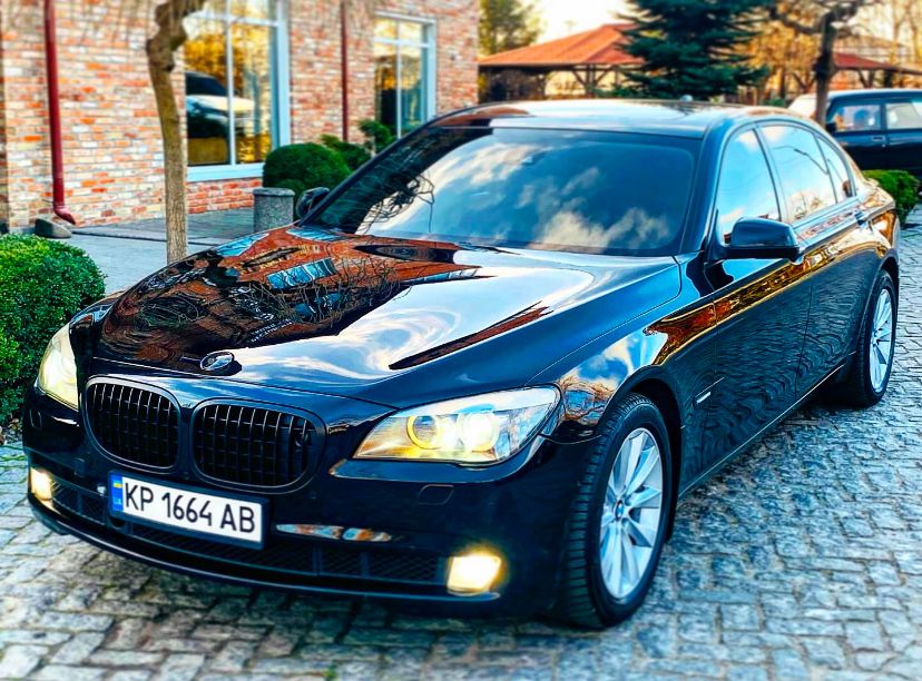 Продам Легендарную БМВ 750 , Полностью Обслужена в Идеальном Состоянии