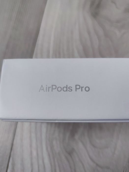 Na sprzedaż nowe, nieużywane słuchawki Apple AirPods Pro 2. generacji