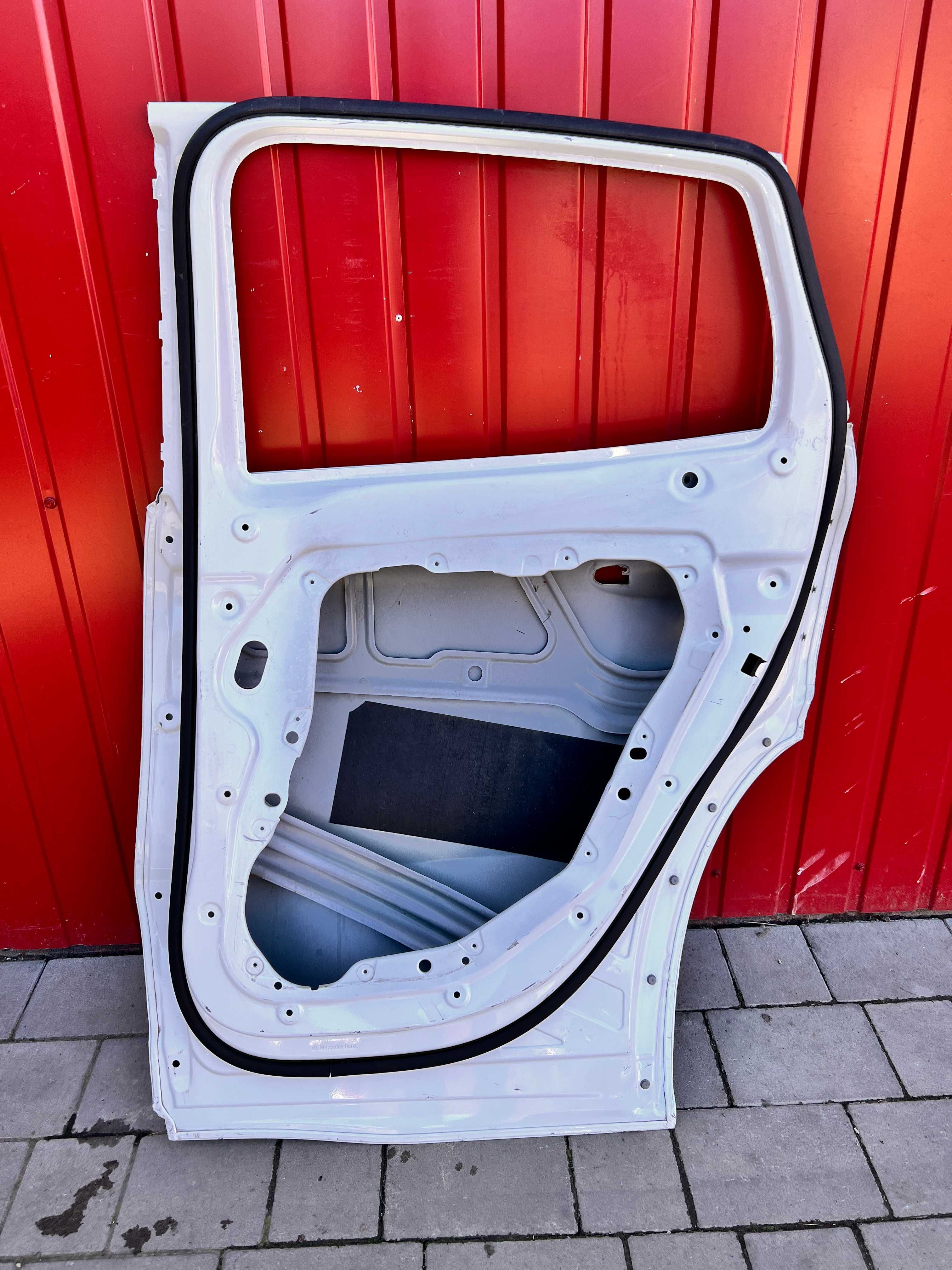Дверка двері задні для Mercedes GLA W247 EQA W243 2019-2025