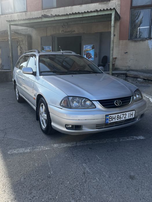 Продам Toyota Avensis 2001 год 2л Дизель Механика