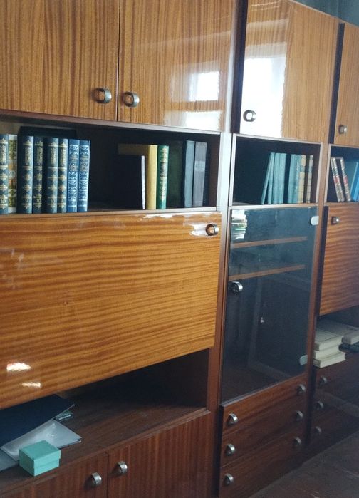 Меблі вживані для вітальні