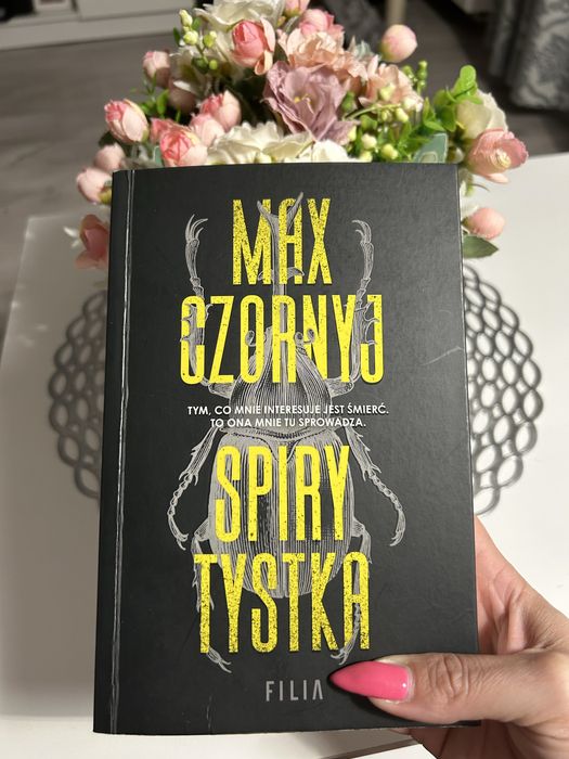 Max Czornyj. Spirytystka.