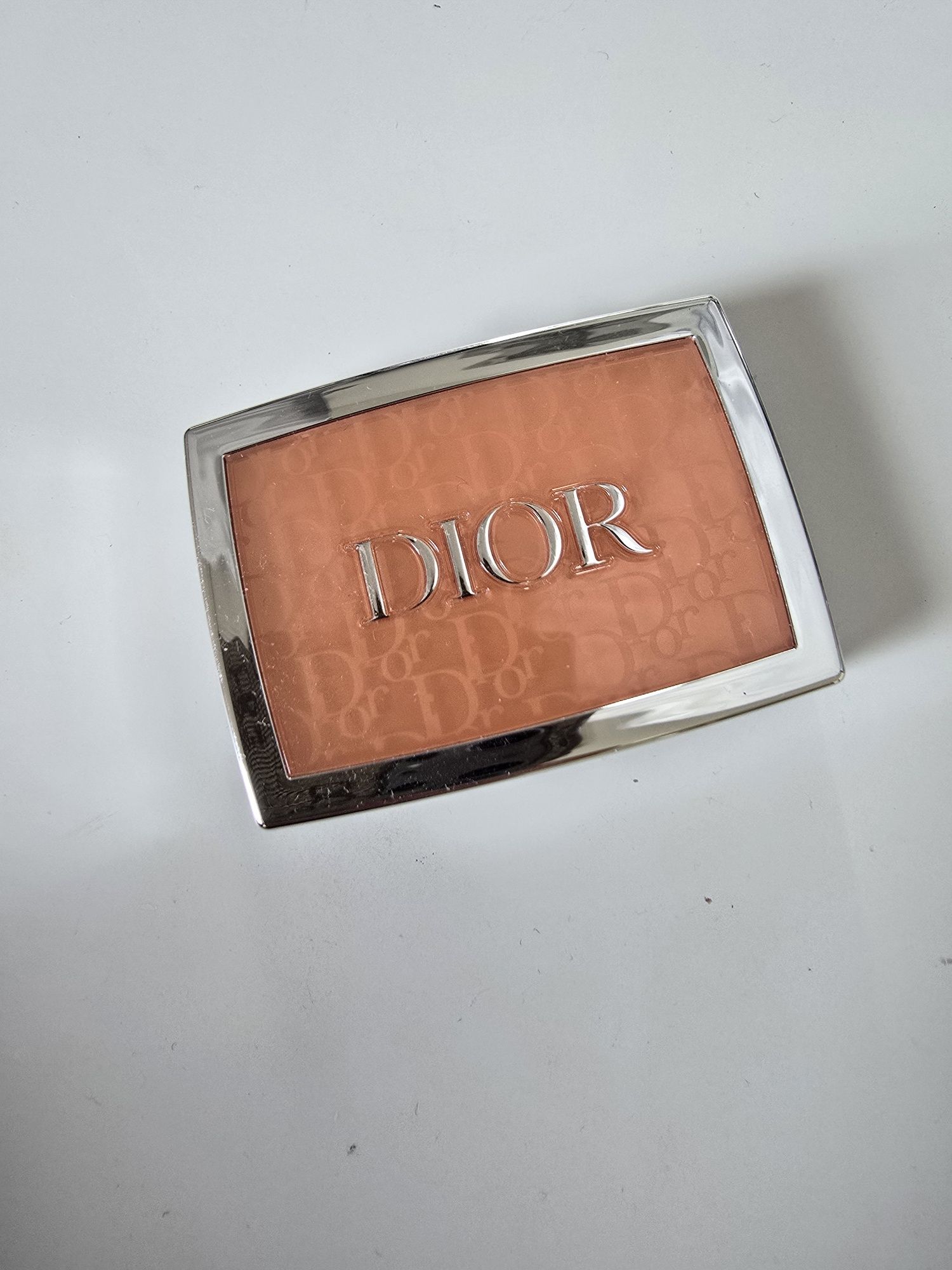 Dior róż coral 004
