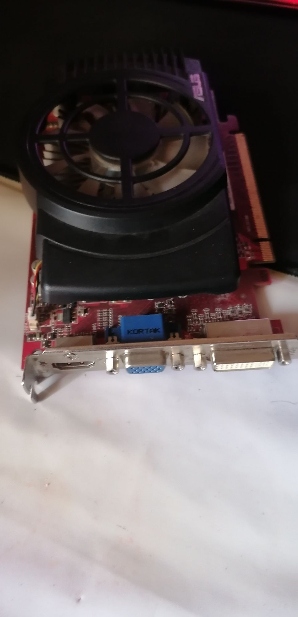 Видио карта Asus Radeon HD5670 (512gb)