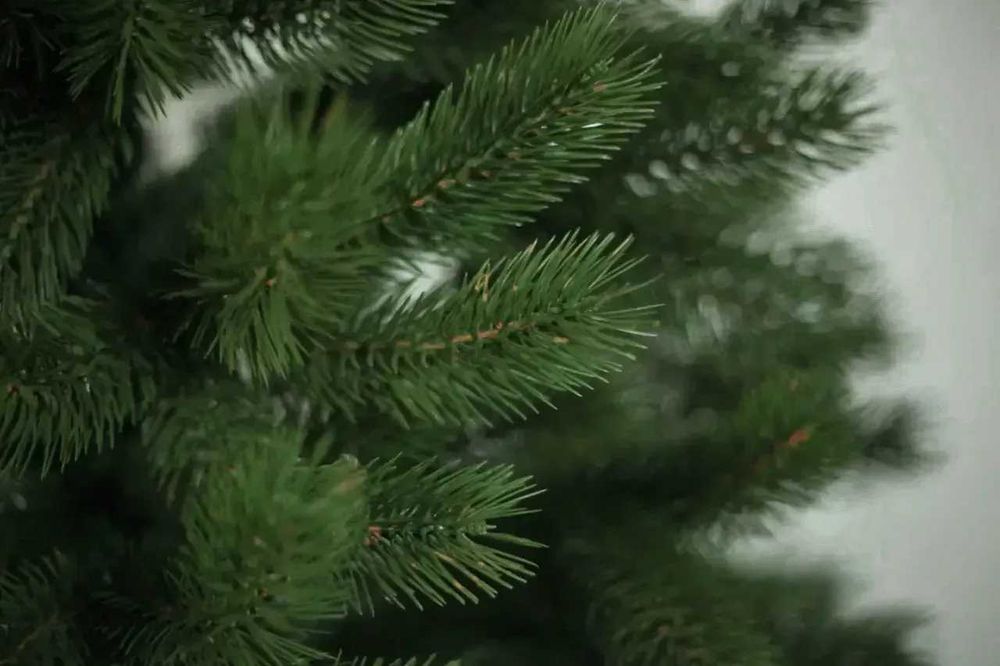 Штучна ялинка зелена Лита ялинка Литая елка Новогодняя Смерека Ёлка