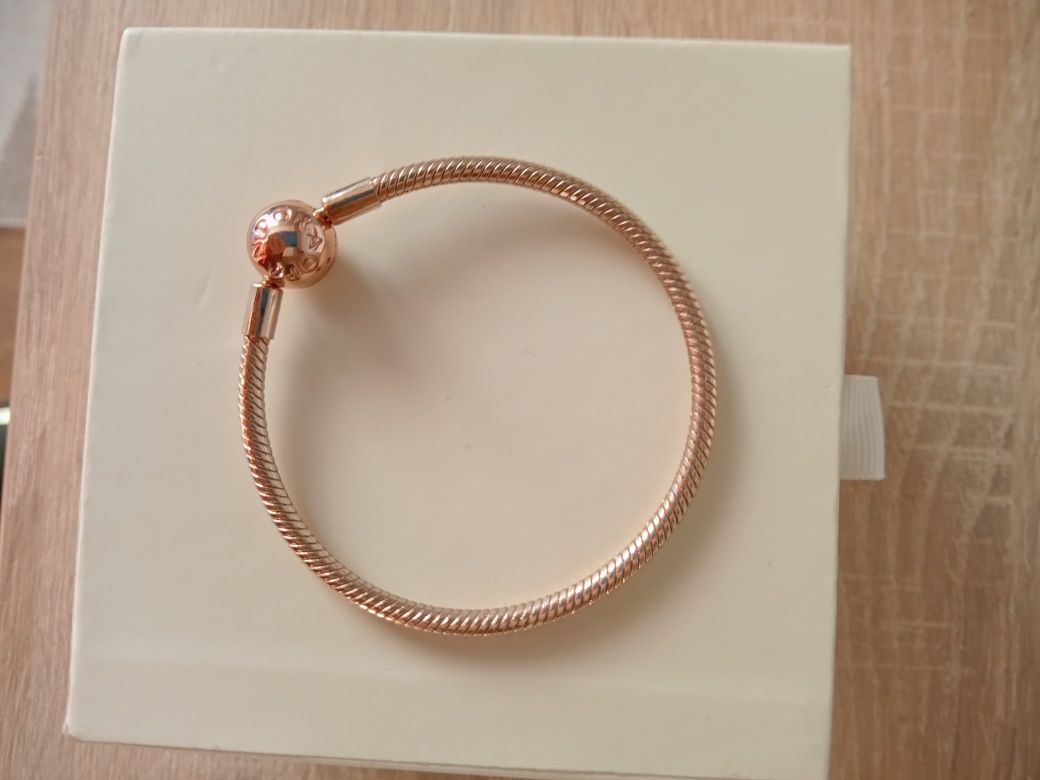 Bransoletka Pandora rose gold 17