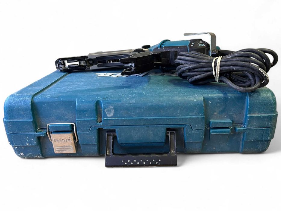 Wkrętarkę Sieciową z magazynkiem Makita 6842 do płyt g-k