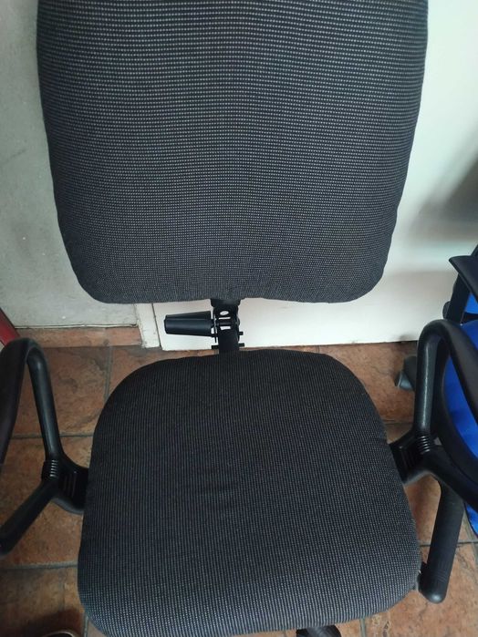 компьютерное офисное кресло новая велюровая обивка