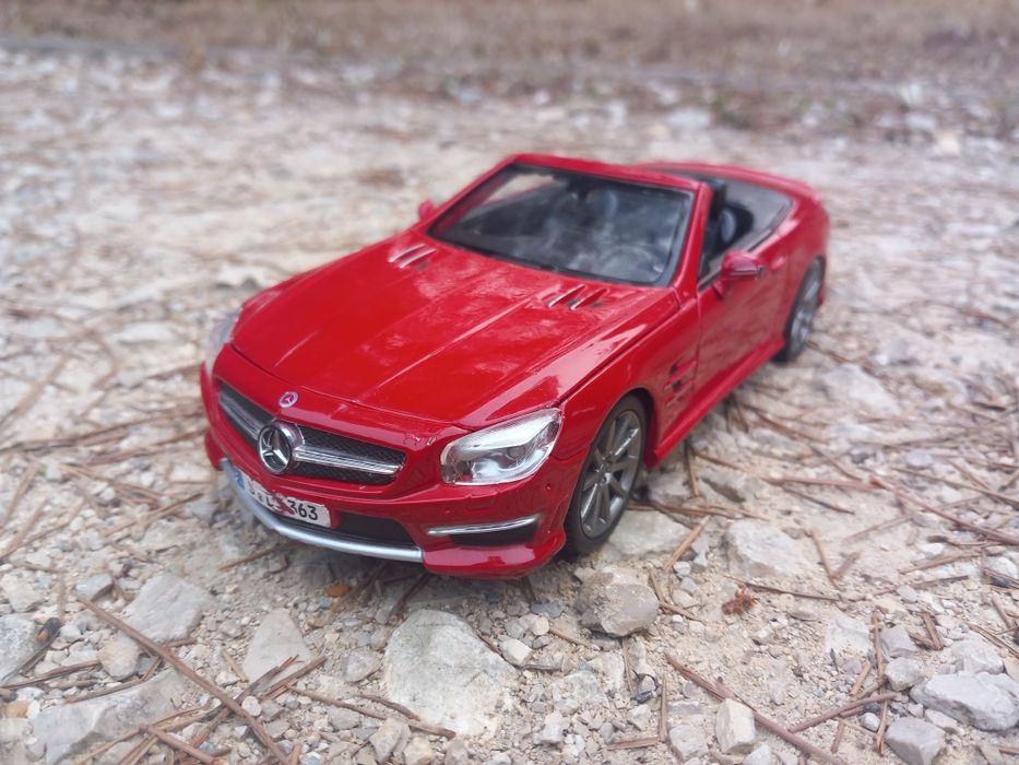 Mercedes-Benz SL 63 AMG (Vermelho) 1/24