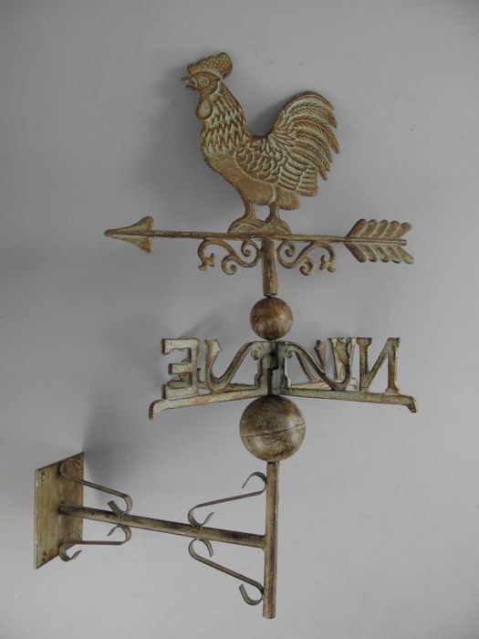 Wiatrowskaz żeliwny motyw kogut patynowana zieleń