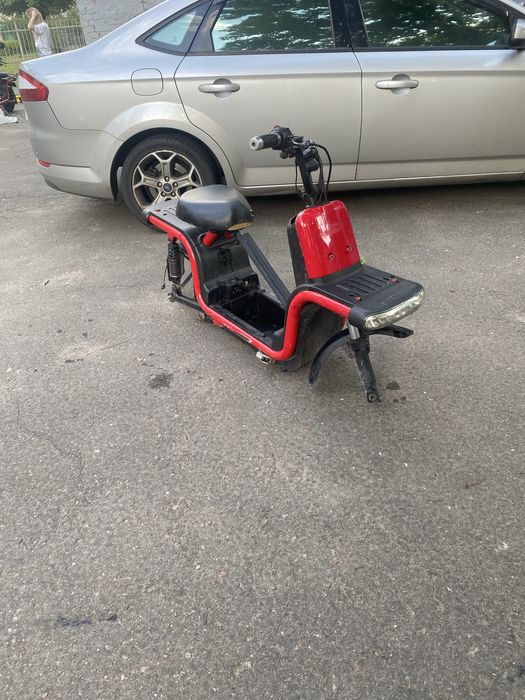 Електроскутер рама вилка маятник сидіння кермо