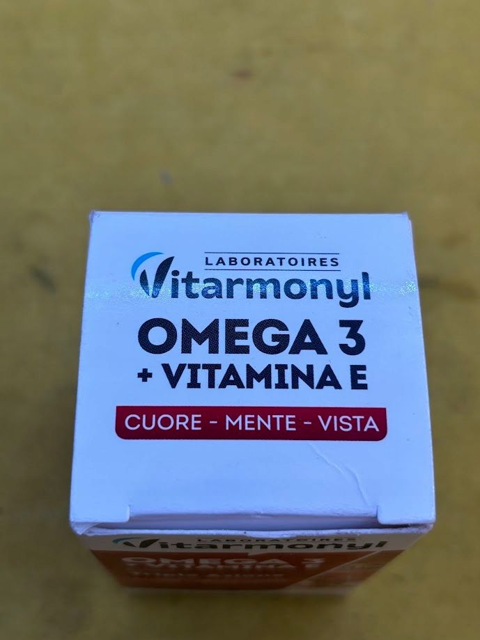 laboratoires vitarmonyl omega 3 + witamina e 60 kapsułek 33,4 g