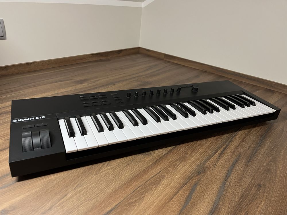 Klawiatura MIDI Komplete Kontrol 49A