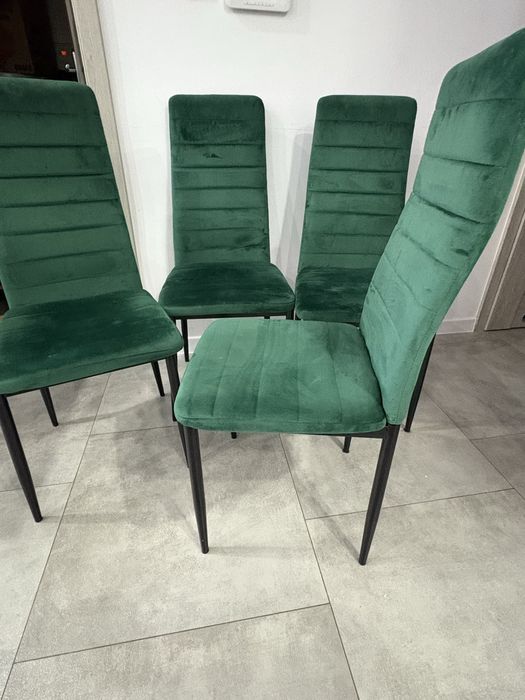 Sprzedam 8 krzeseł butelkowa zieleń