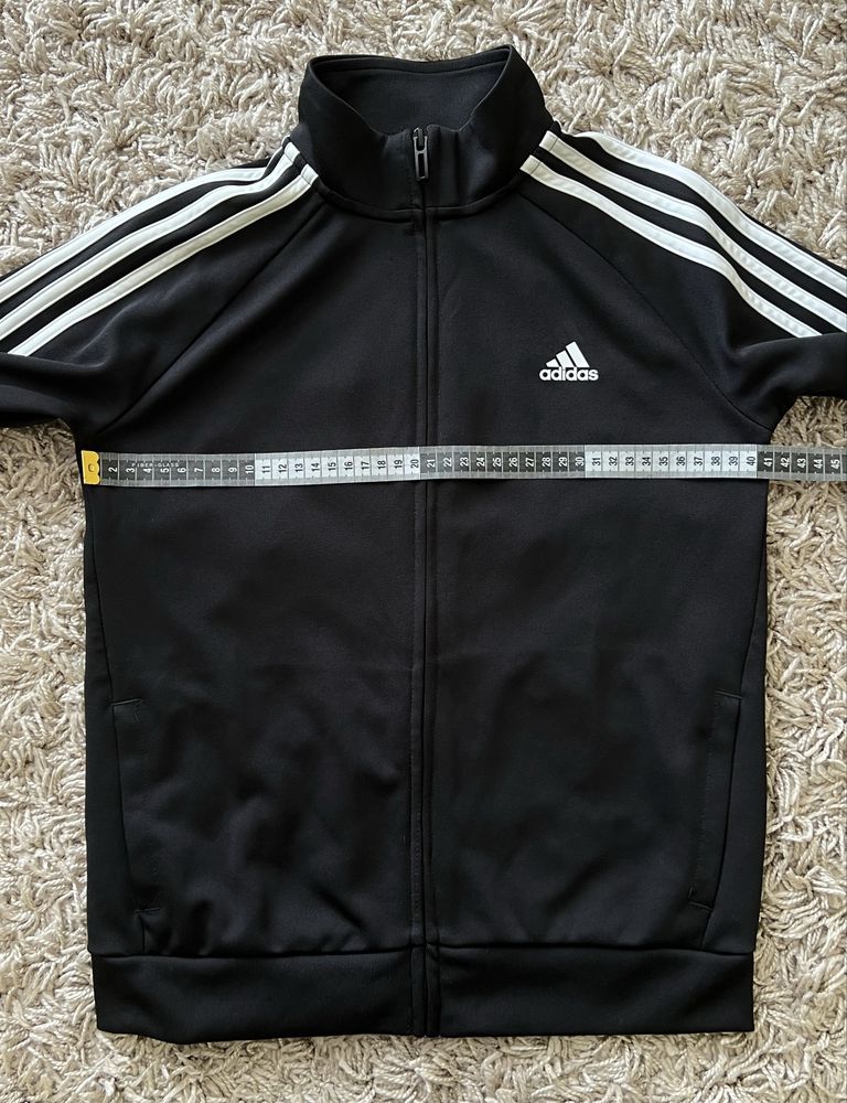Спортивна кофта, олімпійка adidas 134-140 розміру.