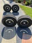 Komplet 4 kół stalowych z oponami zimowymi FORD 235/55 R17 + gratis