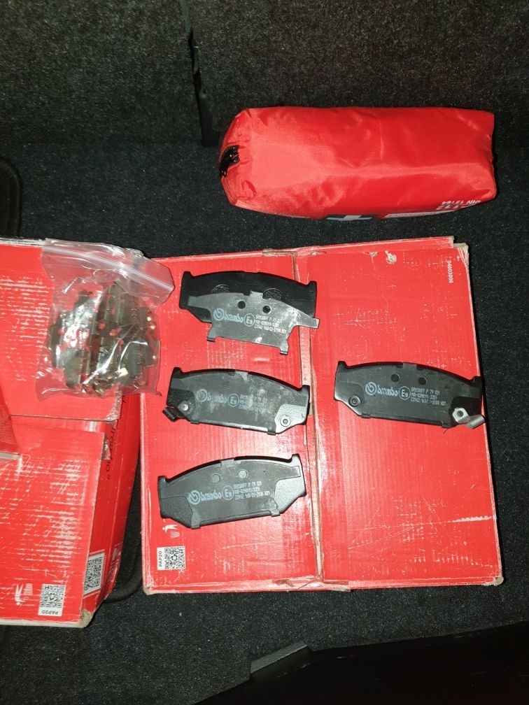 Suzuki swift V (mk7) komplet tarcz, klocki hamulcowe BREMBO