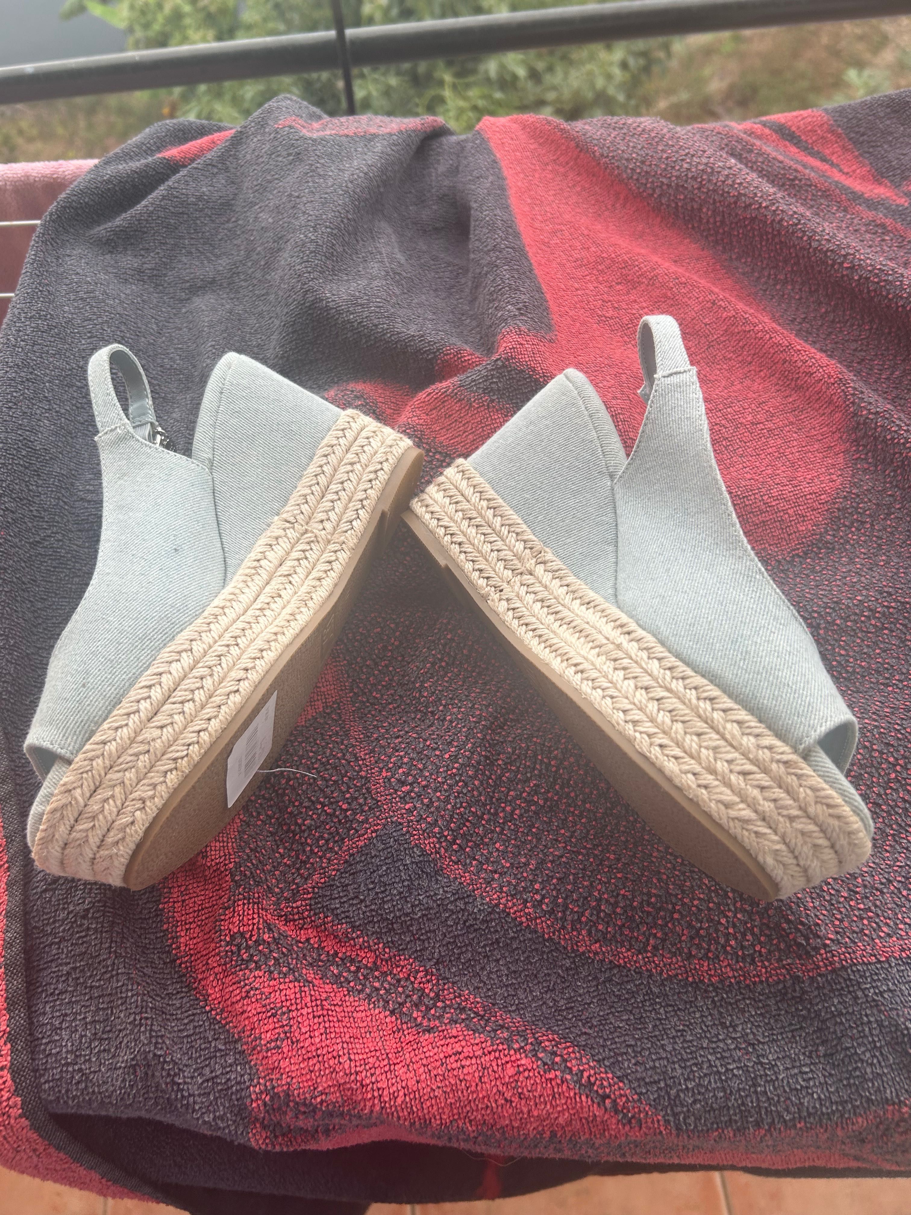 Sapatos com Cunha