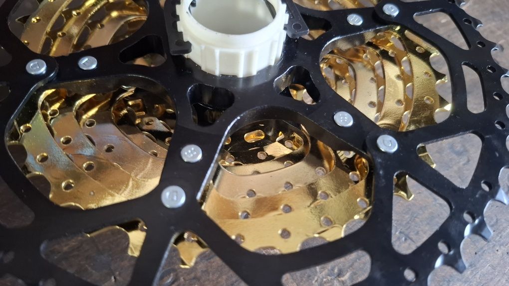Nowa Kaseta 9 speed 11-46 Shimano HG Gold