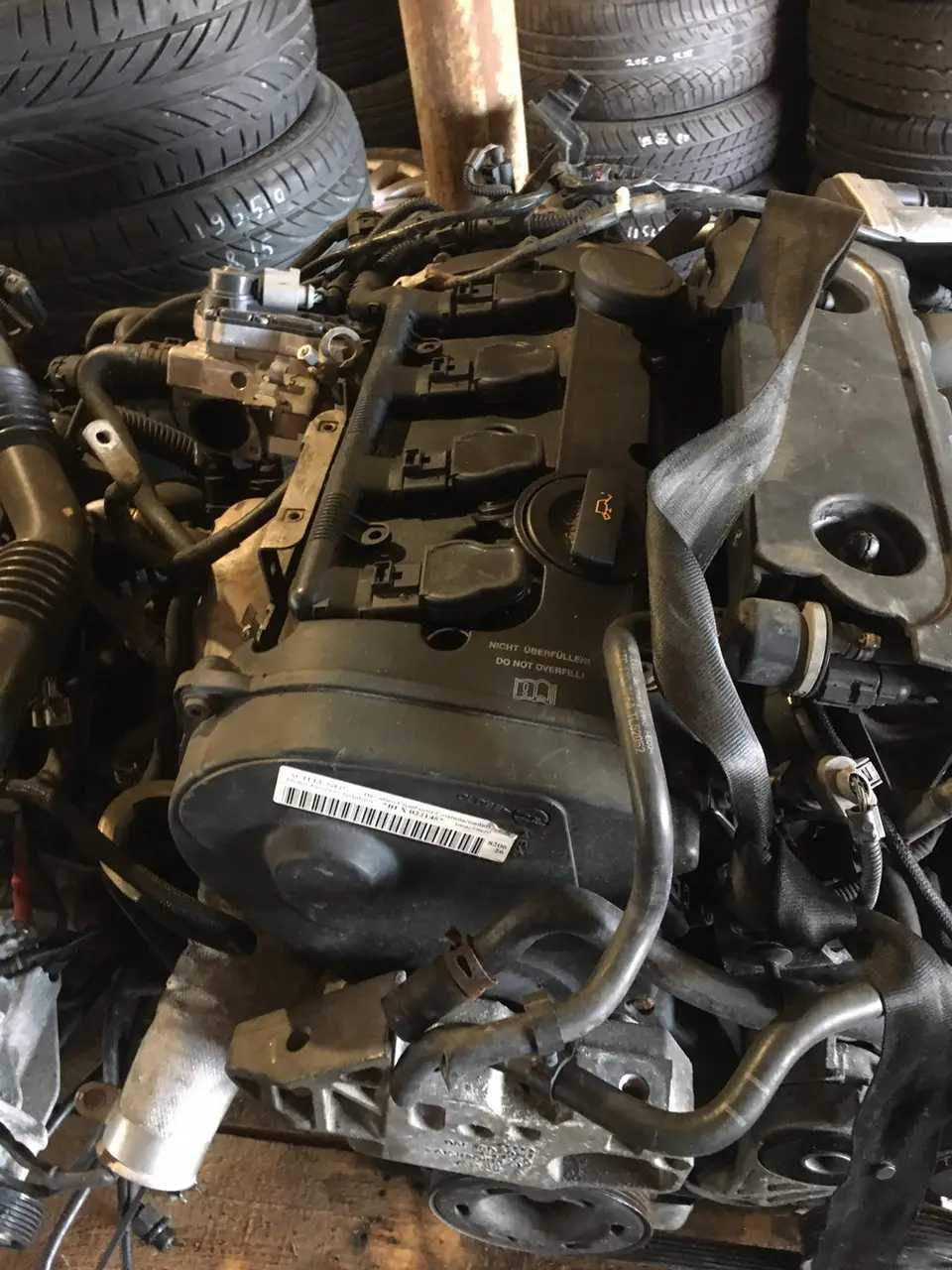 Двигун  Volkswagen touran 2.0 fsi blx