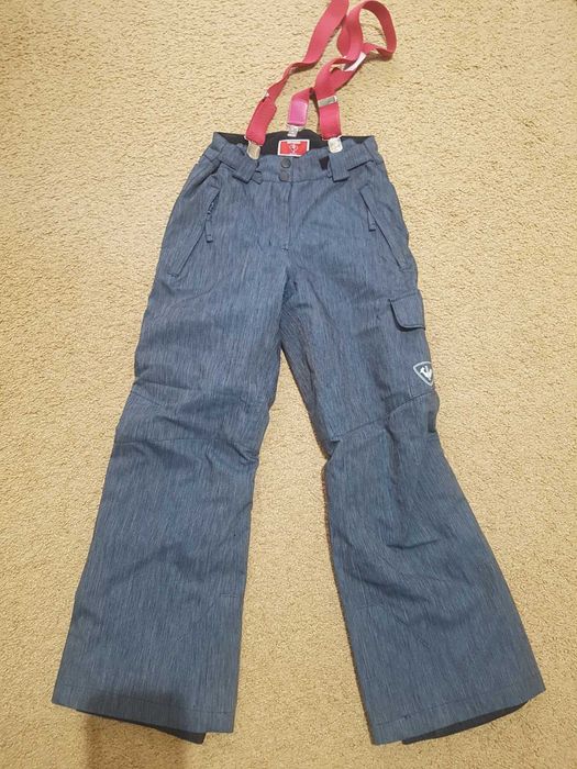 Одяг. Одежда . Костюм. Лыжи. Одежда в горы. Лыжный костюм  Rossignol