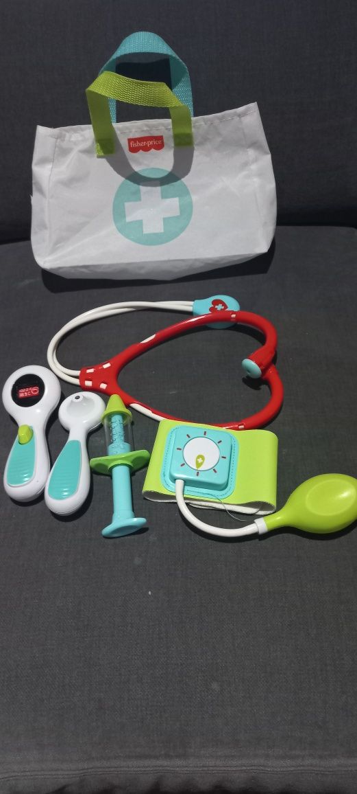Fisher Price zestaw małego lekarza